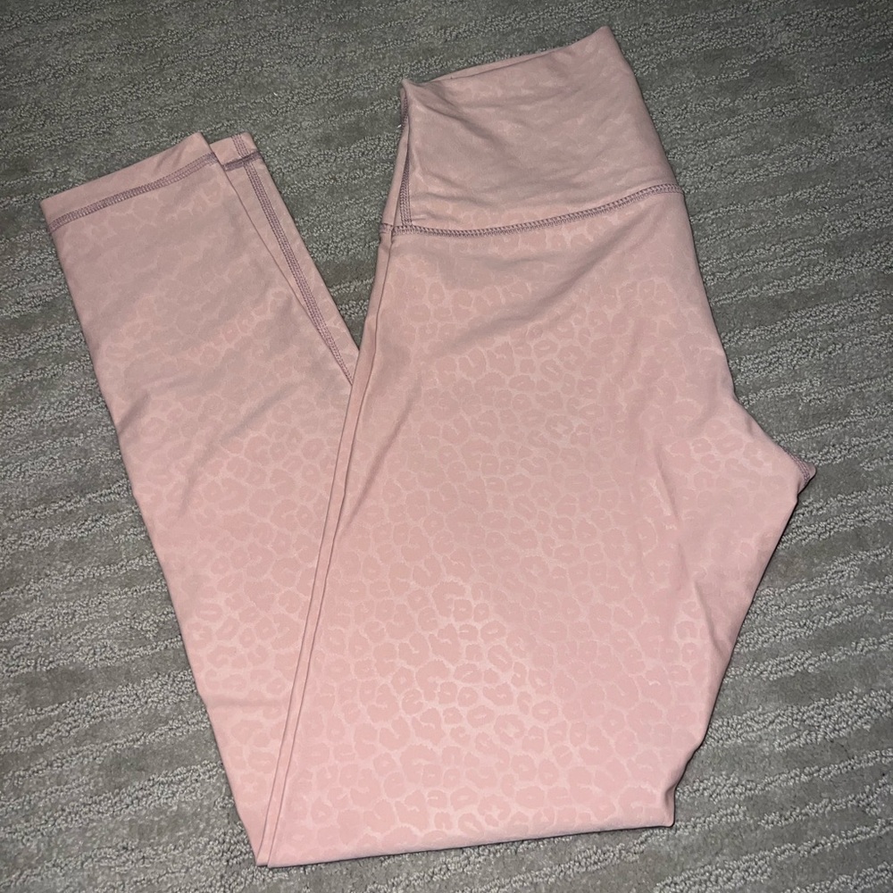 Blush leopard leggings